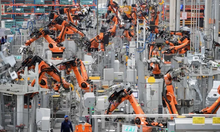 BMW затваря за месец заводите си в Европа и ЮАР - Tribune.bg