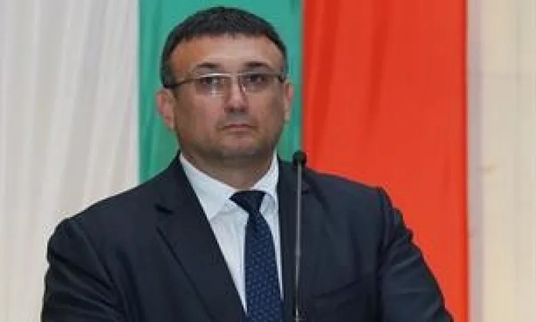 Младен Маринов убеден, че рано или късно Арабаджиеви ще се изправят пред съда - Tribune.bg