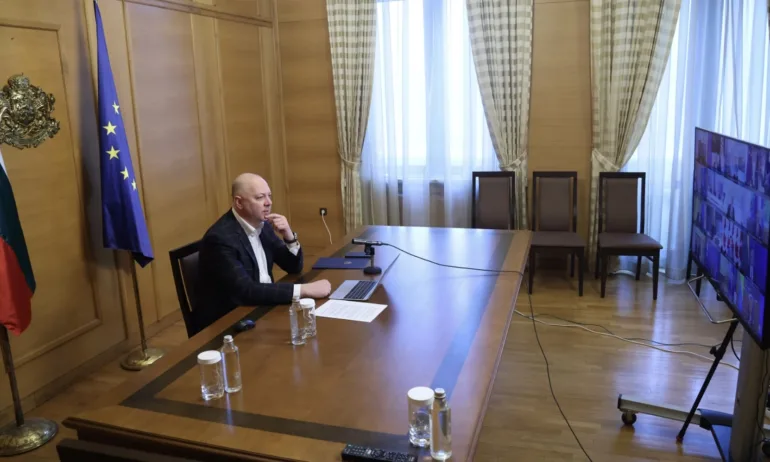 Желязков: ЕС трябва да остане единен и предвидим в цялостната си подкрепа за Украйна - Tribune.bg