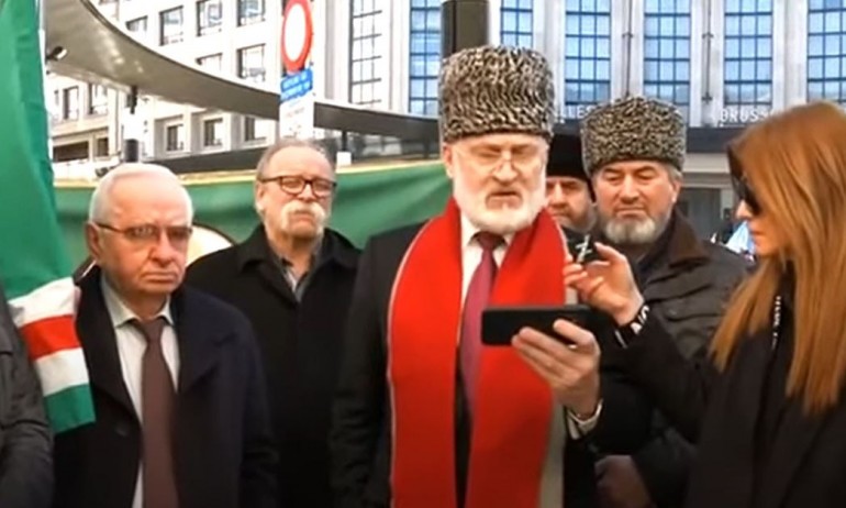 Чеченците в Европа предложиха помощ на Зеленски - Tribune.bg