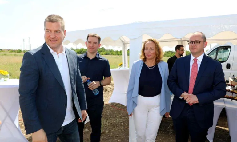 Деляна Иванова: ББР осигурява ключова подкрепа за изграждане на индустриални зони в страната - Tribune.bg