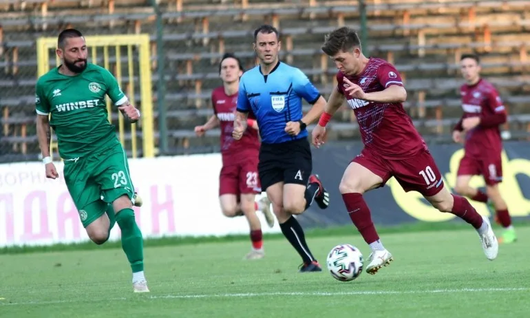 Ботев Вр остава в елита след съмнителна дузпа срещу Септември Сф - Tribune.bg