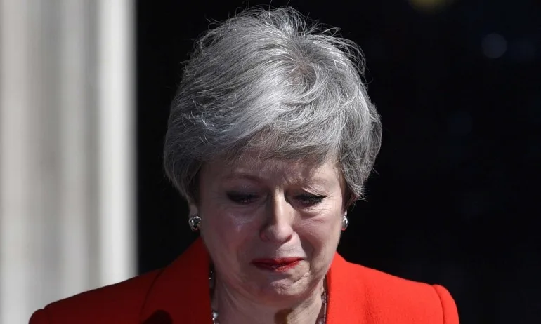 Тереза Мей се оттегля: В интерес на страната е друг да продължи с Брекзит - Tribune.bg