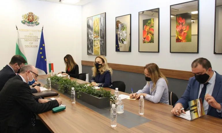 Марияна Николова пред посланика на Великобритания: Взехме всички мерки, за да затвърди имиджа си на сигурна дестинация - Tribune.bg