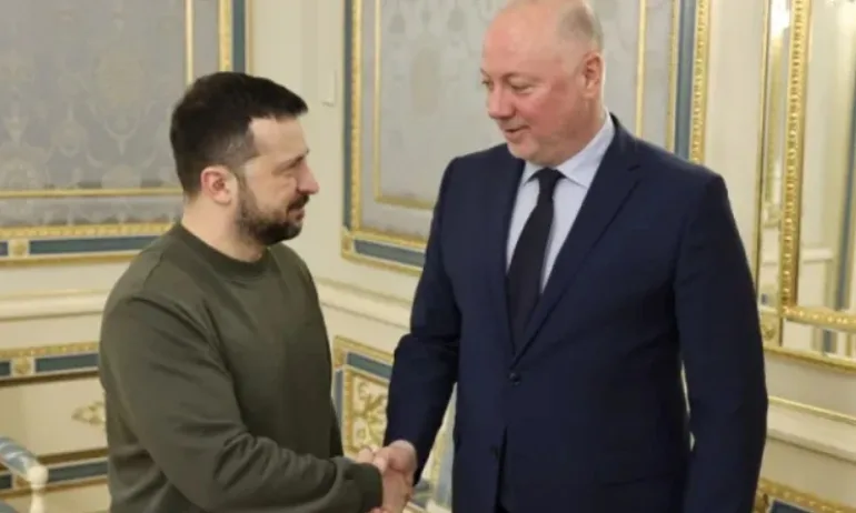 Зеленски и Желязков обсъдиха сигурността и енергийното сътрудничество на срещата в Тирана - Tribune.bg