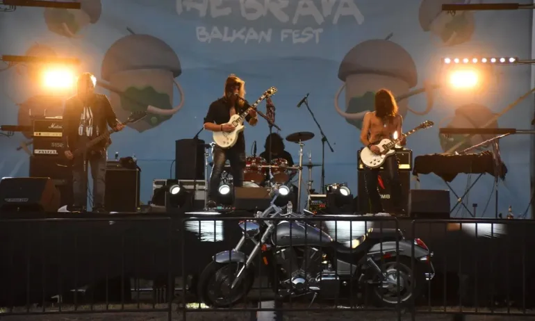 Много рок и топ хитовете на Aerosmith поставиха края на седмото издание на The Brava Balkan Fest - Tribune.bg