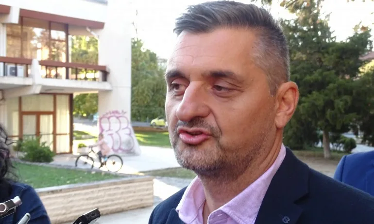 И Кирил Добрев се сдобил с три апартамента на изгодни цени - Tribune.bg