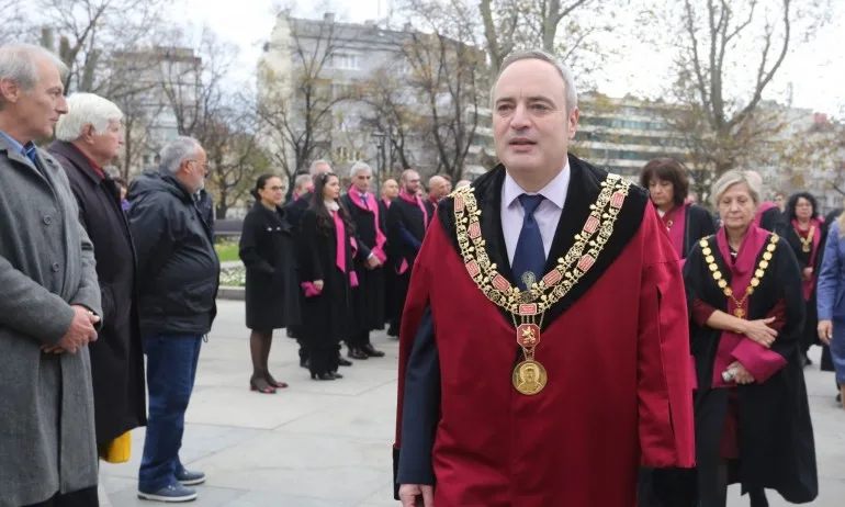 Инициативен комитет издига проф. Анастас Герджиков срещу Радев, ГЕРБ ще го подкрепят? - Tribune.bg