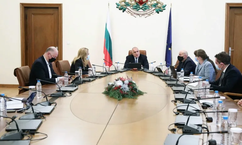 Още 125 милиона лева за ваксини срещу COVID–19 отпусна правителството - Tribune.bg