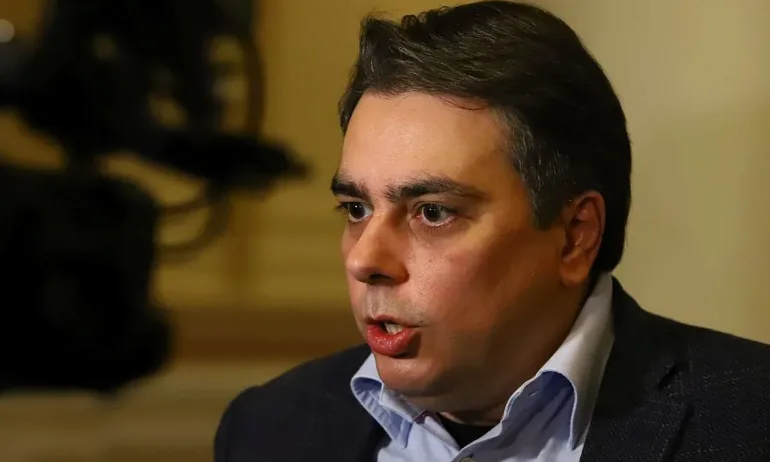 Предозиране: Според Асен Василев служебният кабинет искал да открадне парите - Tribune.bg