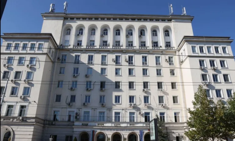 Правителството инвестира над 32 млн. лева в спортни съоръжения - Tribune.bg