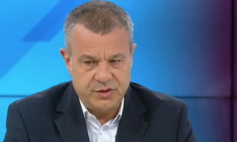 Емил Кошлуков за Сидеров: БНТ няма да търпи подобно отношение и поведение в ефира - Tribune.bg