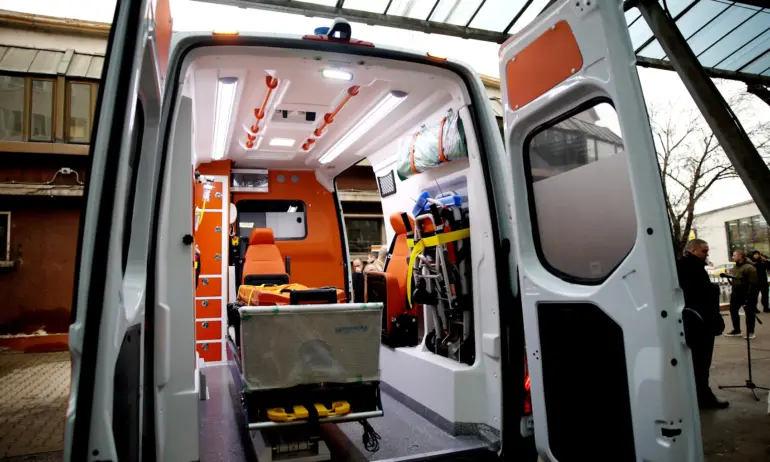 След години забавяне: България ще има високопроходими линейки - Tribune.bg