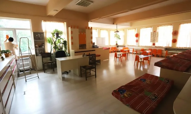 Детските градини и яслите в София ще отворят на 26 май - Tribune.bg