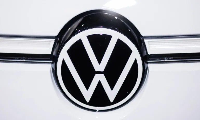 Volkswagen не е сред водещите компании в еврозоната, изпадна от общия борсов индекс - Tribune.bg