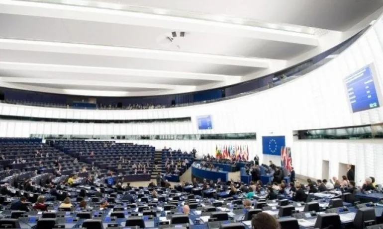 Българският евродепутат трябва да е честен, последователен и да знае езици - Tribune.bg