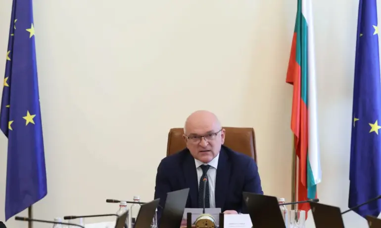 Димитър Главчев: С финансовия министър тази седмица гасихме два пожара