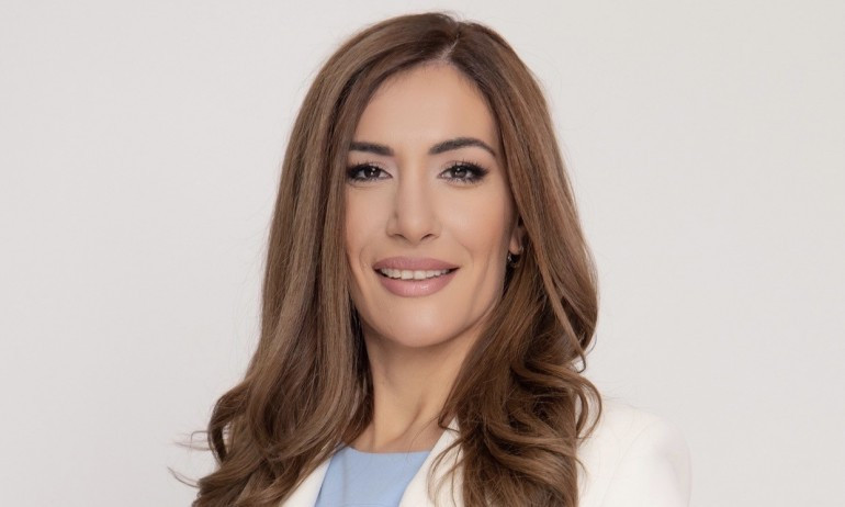 Ангелкова: Не напускам ГЕРБ, политическото номадство е в редиците на други партии - Tribune.bg