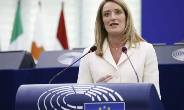 Преизбраха Роберта Мецола за председател на парламента на ЕС - Tribune.bg
