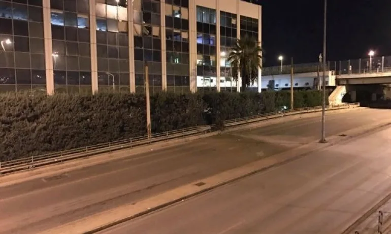 Бомба избухна край гръцка телевизия - Tribune.bg