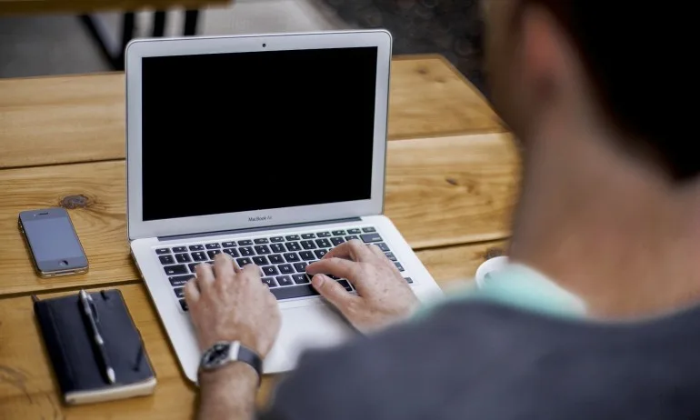 Стъпка по стъпка – как става регистрацията за помощи за безработица онлайн? - Tribune.bg