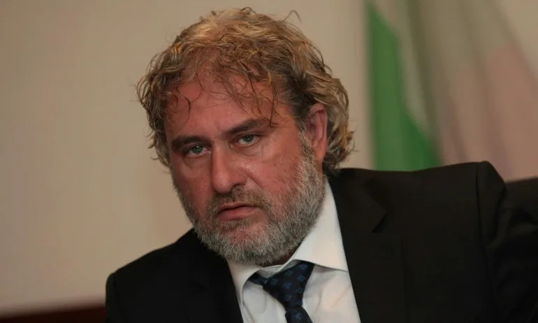 Боил Банов: Ще предложим на Лувъра друга изложба - Tribune.bg