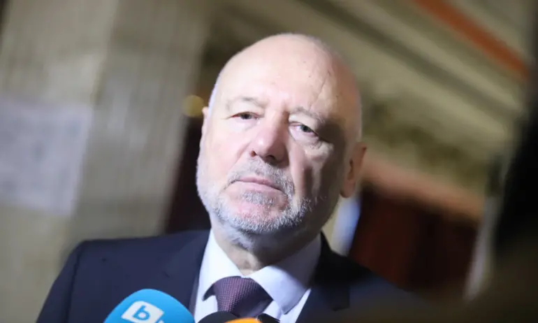 Тагарев: България няма решение за участие в операцията срещу хутите - Tribune.bg