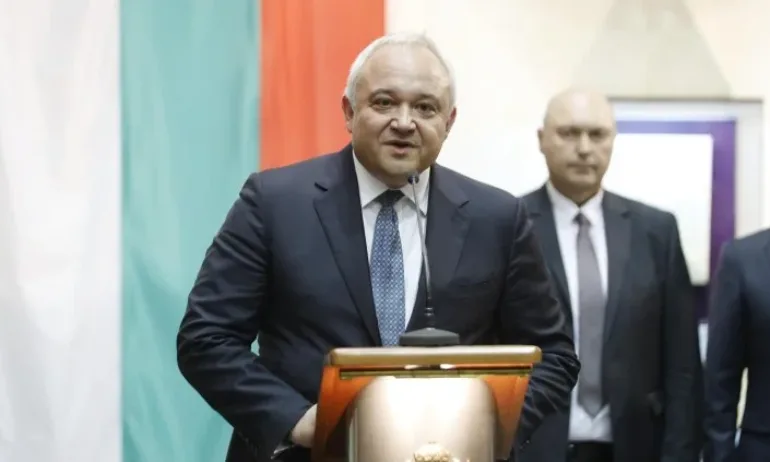 Демерджиев разпоредил фонд Пътна безопасност да финансира само мерки срещу катастрофите - Tribune.bg