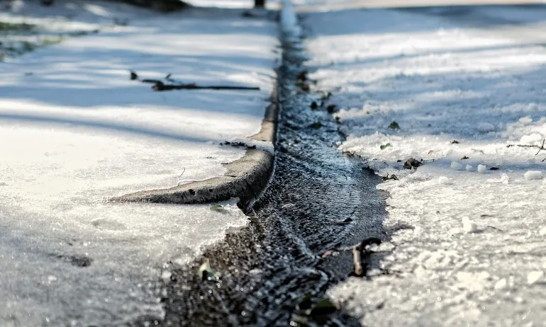 АПИ: Шофирайте внимателно, очакват се поледици - Tribune.bg
