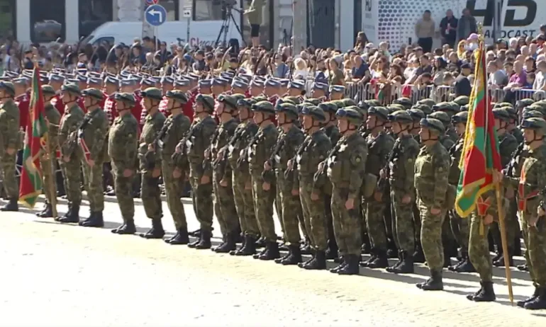 Парад по случай Деня на храбростта и празник на БА - 6 май 2025 г. - Tribune.bg