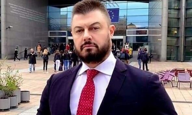 Прокуратурата проверява и списък на Бареков: Вътре са Петков и Асен Василев - Tribune.bg