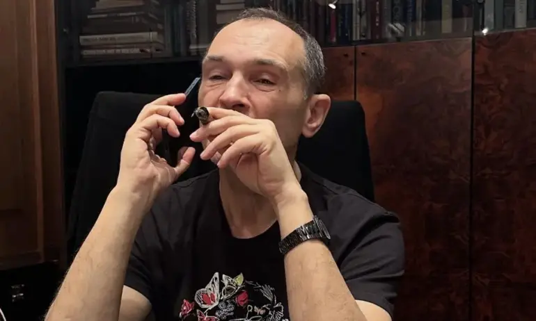 По време на спецакцията: Божков се пусна с пура в уста - Tribune.bg