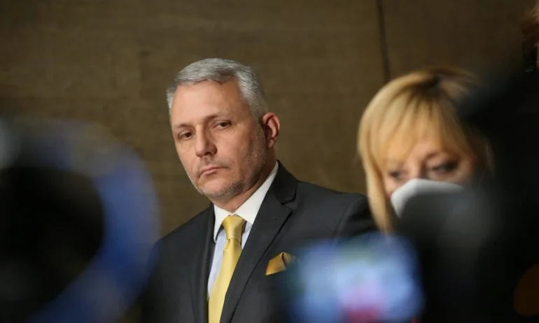 Хаджигенов: Реалистично е правителство на малцинството да може да работи - Tribune.bg