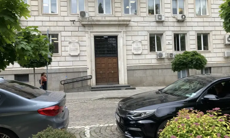 КОЙ управлява нашия град??? - Tribune.bg