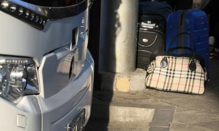 Акция в Кърджали срещу нелегалните маршрутки към Европа - Tribune.bg