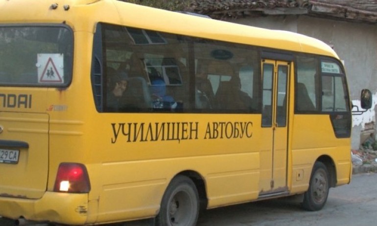 Училищните автобуси ще се движат в бус лентите в София - Tribune.bg