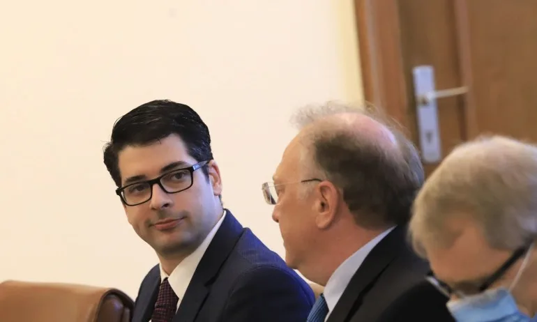 Пеканов внася Плана за възстановяване, можел и да не изчака редовен кабинет - Tribune.bg