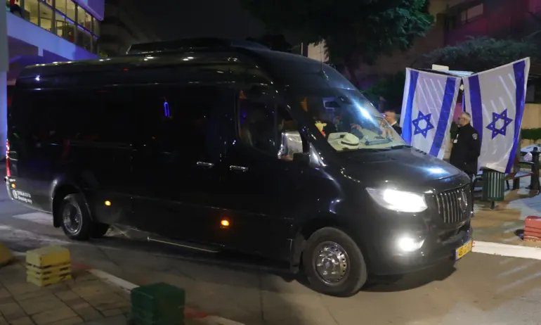 Хамас освободи трета група заложници - Tribune.bg