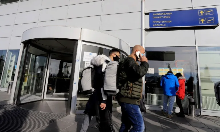 Кацаров издаде нова заповед за COVID условията и изискванията за влизане в България - Tribune.bg