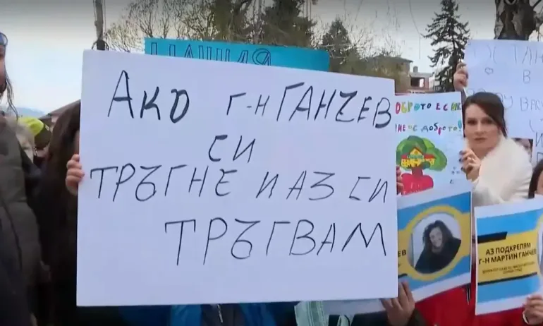 Жители на Горубляне блокираха Самоковско шосе в подкрепа на директора на 82-о училище - Tribune.bg