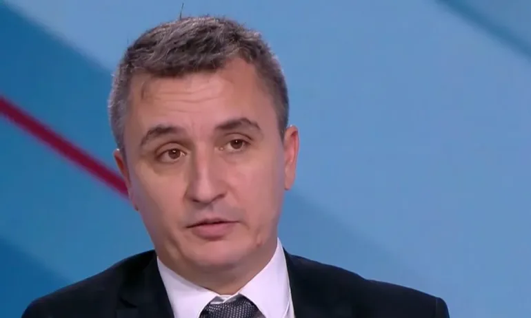 Александър Николов за Лукойл: България не иска да продава на страна-член извън НАТО - Tribune.bg