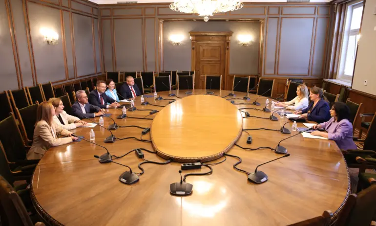 Започна срещата на ГЕРБ и ДПС в опит за съставяне на правителство /СНИМКИ/ - Tribune.bg