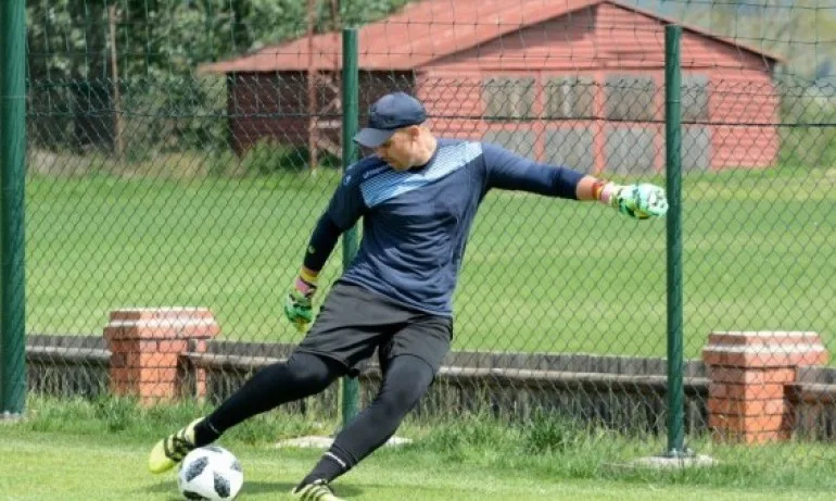 Треньор в Черно море участва в онлайн семинар за вратари - Tribune.bg