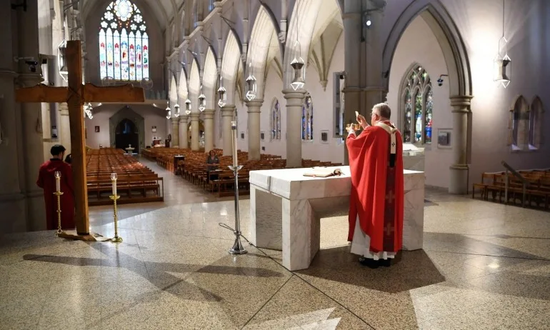 Днес католиците отбелязват Разпети петък - Tribune.bg