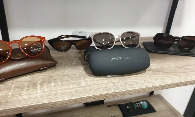 След спецакция на ГДБОП: Иззеха над 2000 фалшиви маркови стоки във Велико Търново - Tribune.bg