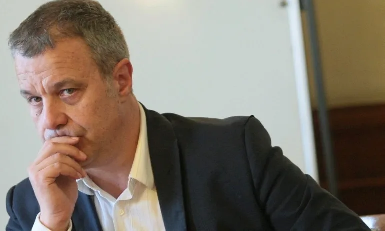 Кошлуков със сигнал до международни организации след обвиненията на Минеков към БНТ - Tribune.bg