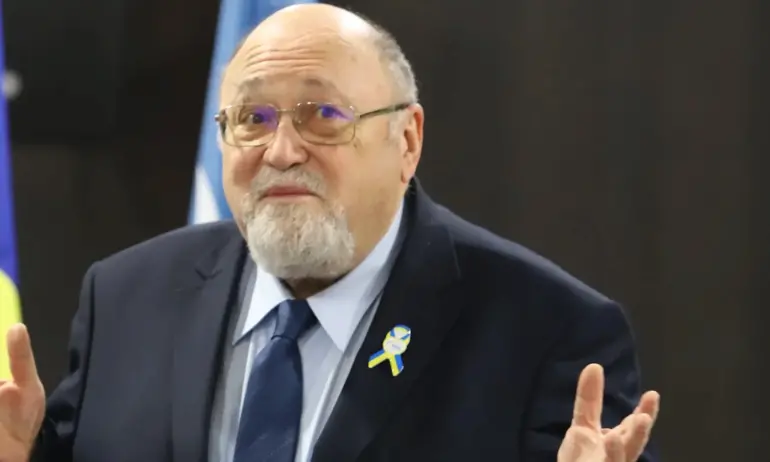 Вежди Рашидов произнесе неприлична дума и неговата партия го порица, а той сам се наказа - Tribune.bg