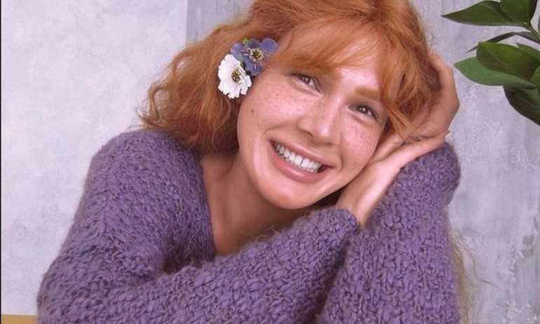 Певицата Зи Фамелу не може да се евакуира от Украйна, по паспорт е мъж - Tribune.bg