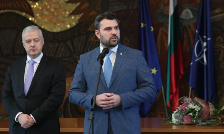 Външният министър Георг Георгиев благодари на Оман за освобождаването на българите - Tribune.bg