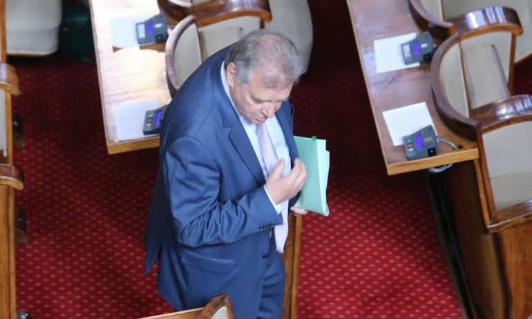 24 народни представители с по 300 лв. глоба заради неносене на маски - Tribune.bg